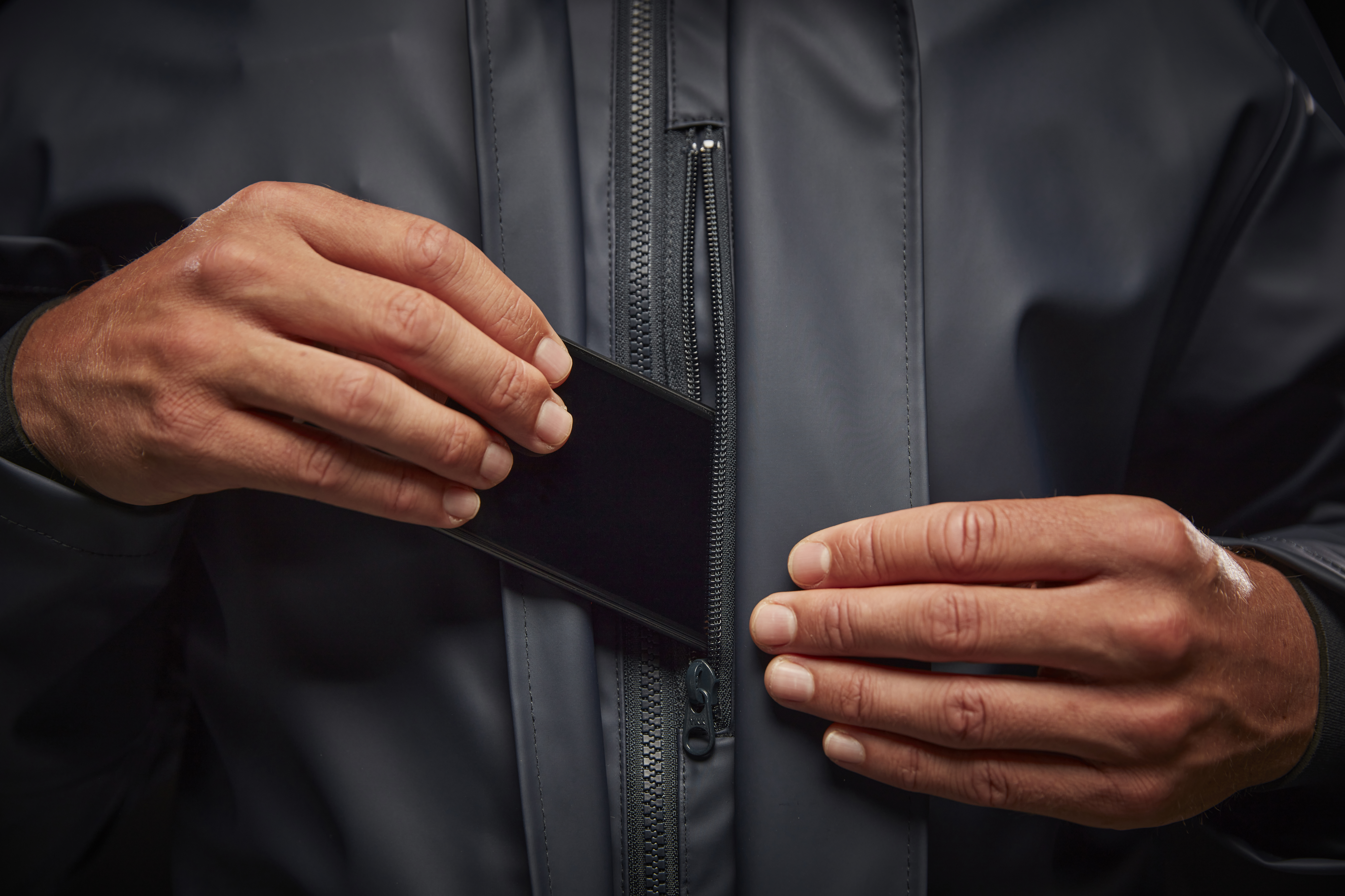 GALE RAIN JACKET